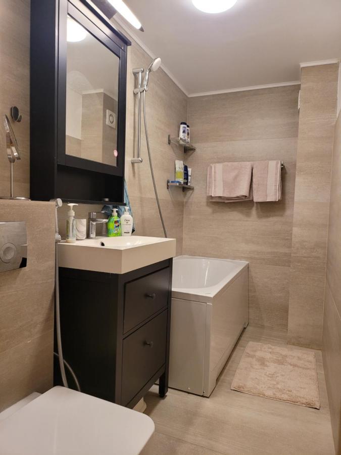 Family Friendly With Kids Room, Quiet And Peaceful Bucarest Exterior foto