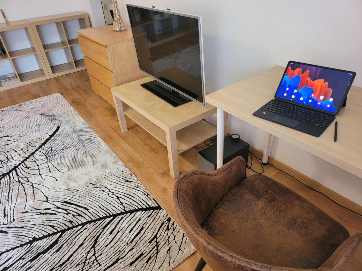 Family Friendly With Kids Room, Quiet And Peaceful Bucarest Exterior foto